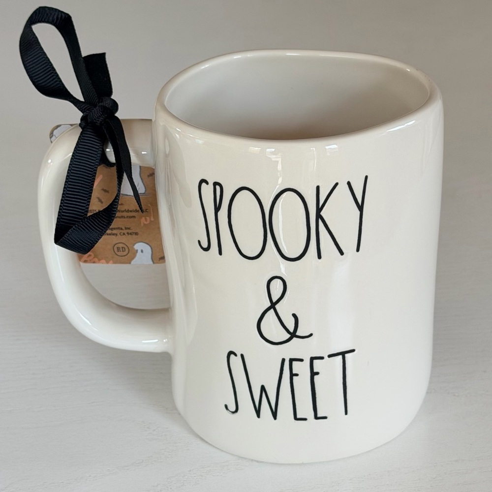 Rae Dunn Peanuts Mug White Ceramic 3D Snoopy Holding a Pumpkin - Picture 4 of 10